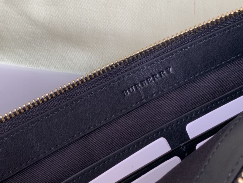 Burberry Clutch Bags